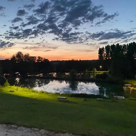 Apartmán In Near Chateau De Bridoire Bergerac